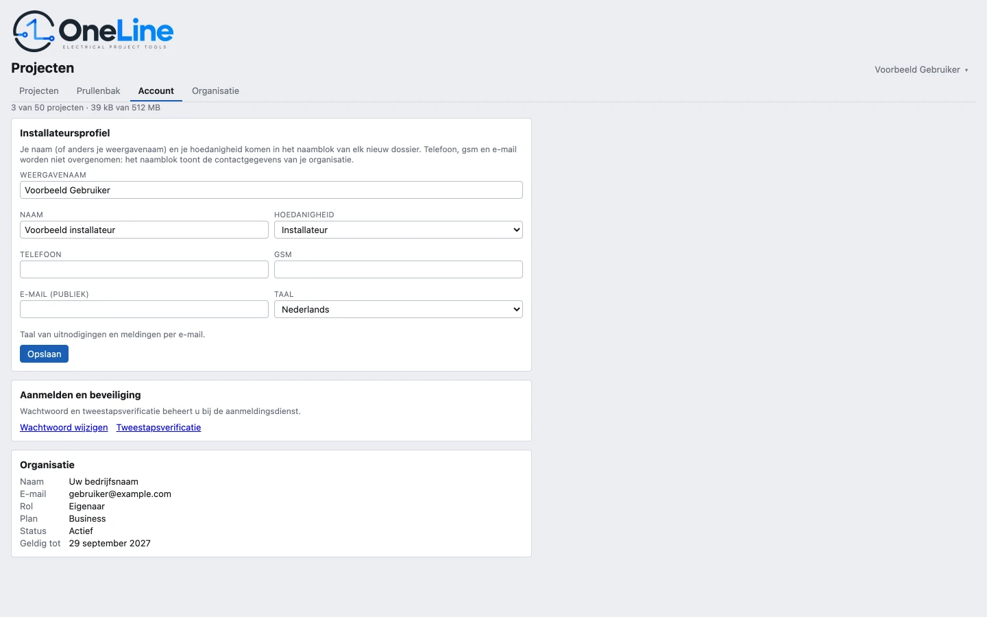Het tabblad Account met het installateursprofiel (weergavenaam, naam, hoedanigheid, telefoon, gsm, e-mail en taal), de koppelingen voor wachtwoord en tweestapsverificatie en een overzicht van de organisatie met rol, plan, status en geldigheid.
